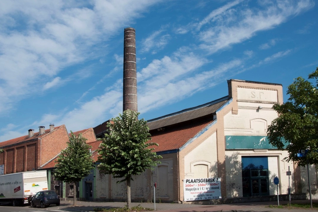 Het voormalige ververijgebouw van de fabriekssite Saffre-Frères in Oudenaarde