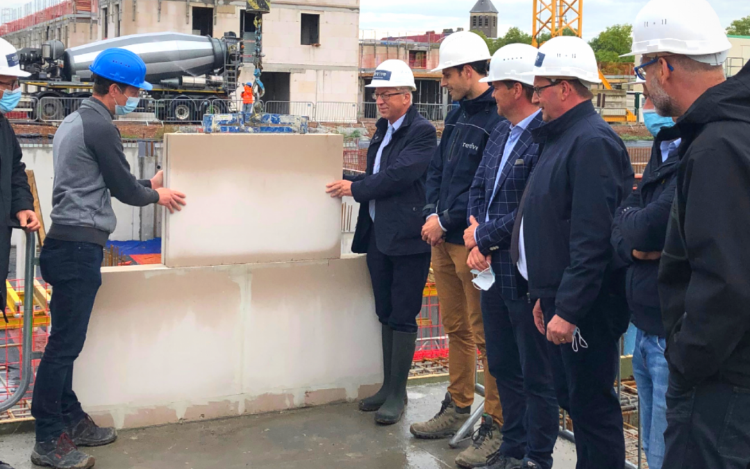 BURGEMEESTER DE MEULEMEESTER GEEFT STARTSCHOT VOOR DE BOUW VAN SAFFROU
